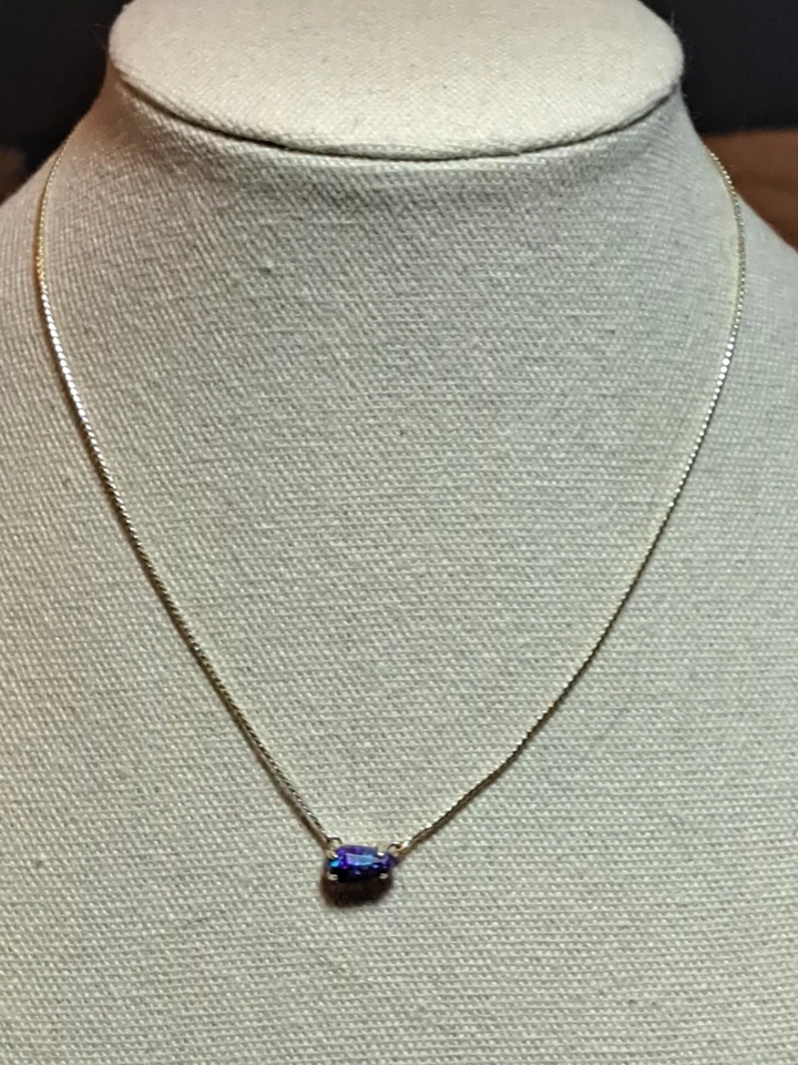 Ожерелье с опалом индиго Kendra Scott Elisa Kyocera золотистое нежное со вспышкой - Изображение 4 из 4