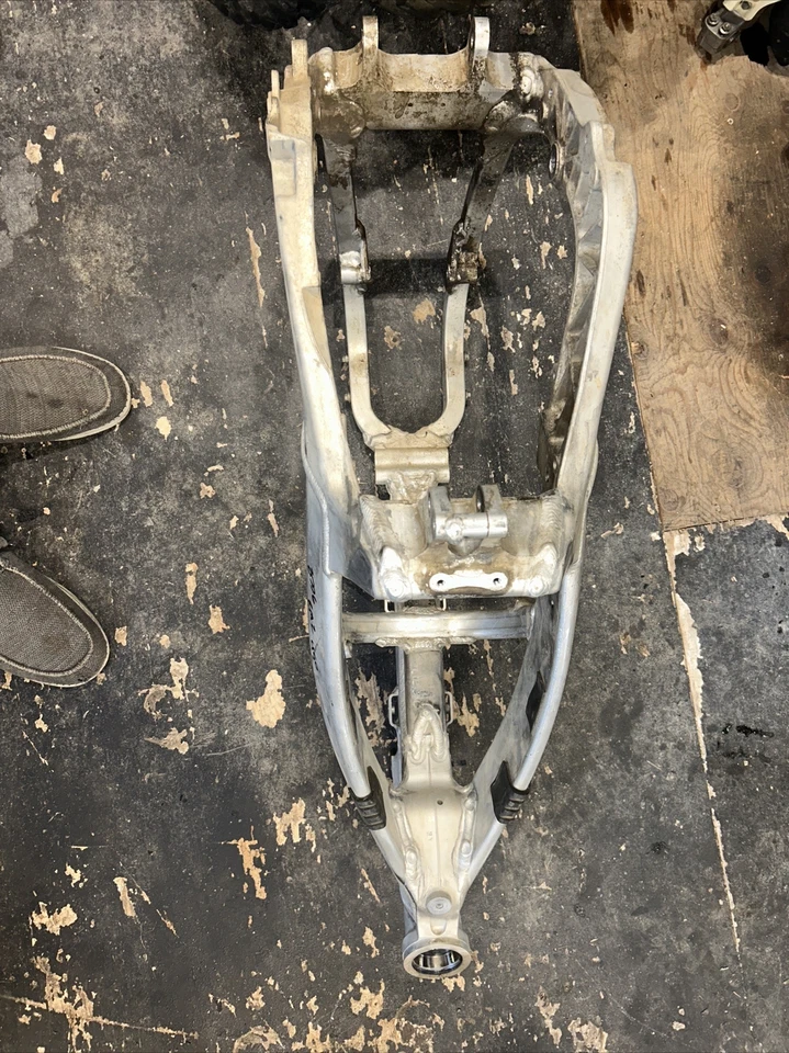 Conjunto de cuadro principal Suzuki Rmz450 Rmz 450 2006 06 chasis carrocería soporte Foto 2 de 4