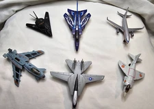 Lot of 6 Diecast Military Airplanes and Jets, preowned