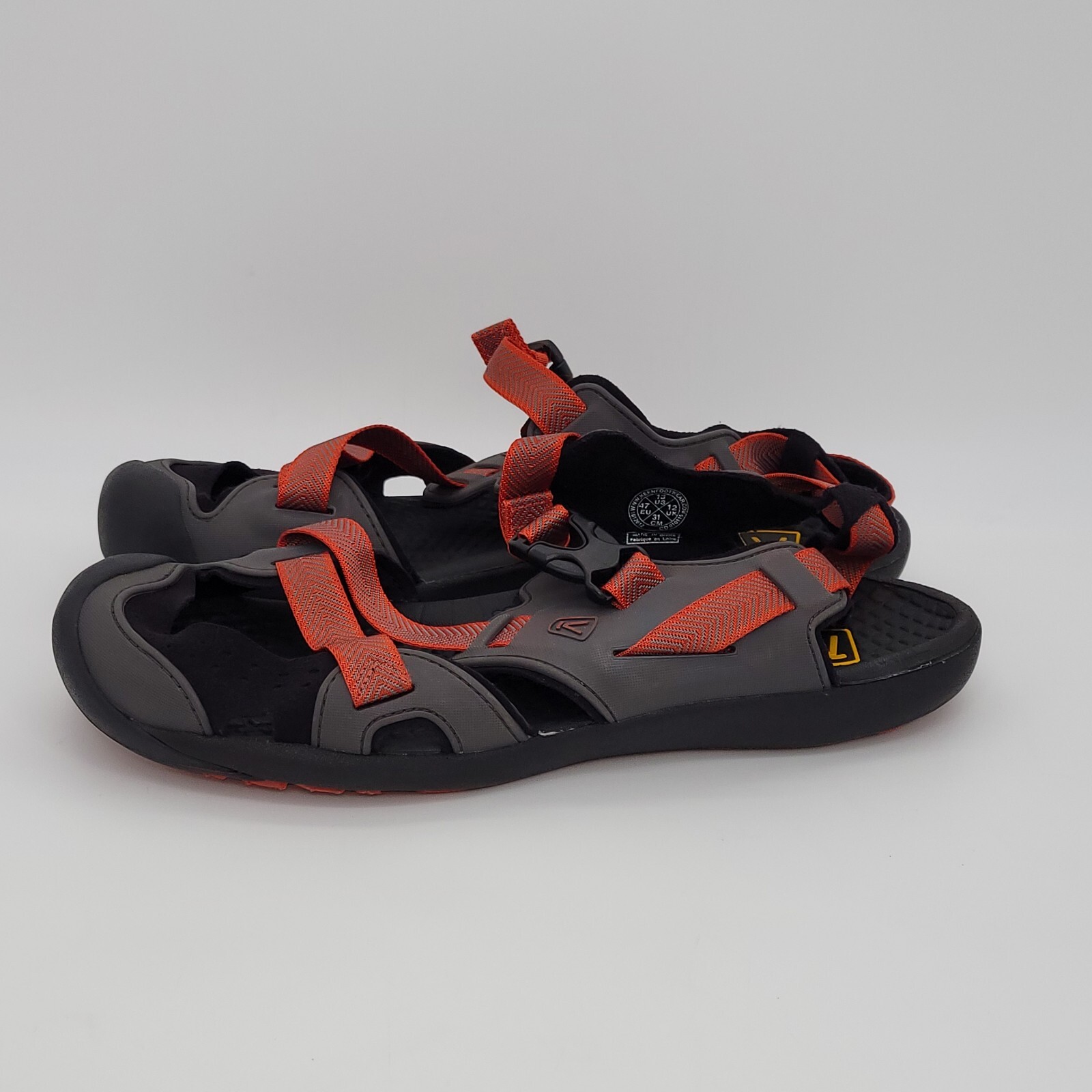 Sandali da uomo Keen Zambesi taglia 13 US scarpe da trekking trail acqua 47 EU multicolore