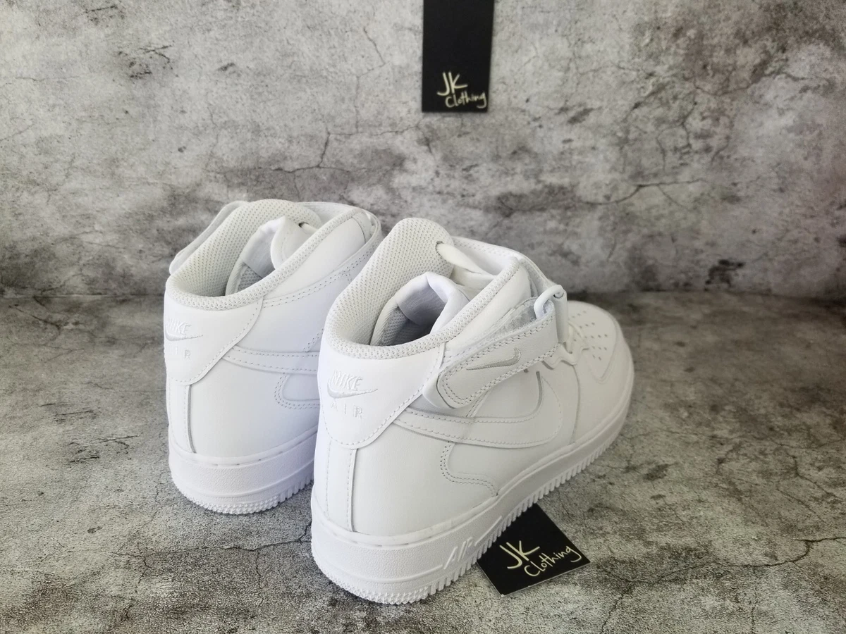 Women's size 7.5 Nike Air Force 1 07 Mid Women's DD9625-100 Casual White NEW