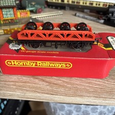 HORNBY OO R.131 FLAT WAGON WITH WHEEL/AXLE LOAD - EXCELLENT BOXED (258)