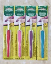 4 Clover Amour Crochet Hooks 1043/E 3.5mm 1044/F 3.75mm 1045/G 4mm 1046/7 4.5mm