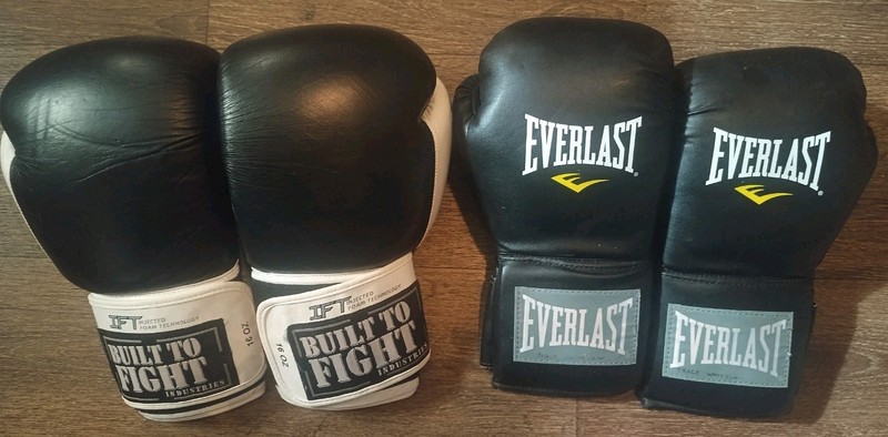 Ift Built To Fight, Everlast MMA, 2 Sets Of 16 Oz Boxing Gloves, Excellent Shape
