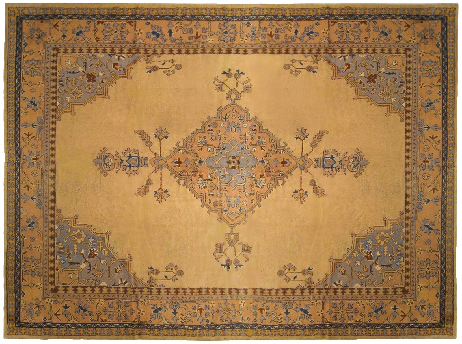 棕色土耳其的几何古董垫子和地毯