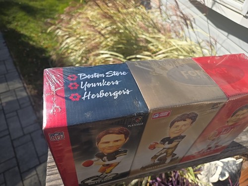 Brett Favre 7.5” bobble heads Set of 3 NEW high school Packers NFL Bobblehead - Picture 16 of 17