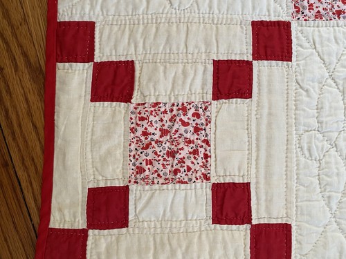 Fantastica Trapunta Vintage Blocco Nove Patch Cucita a Mano Casale Rosa Rosso 77" x 89" - Foto 8 di 21