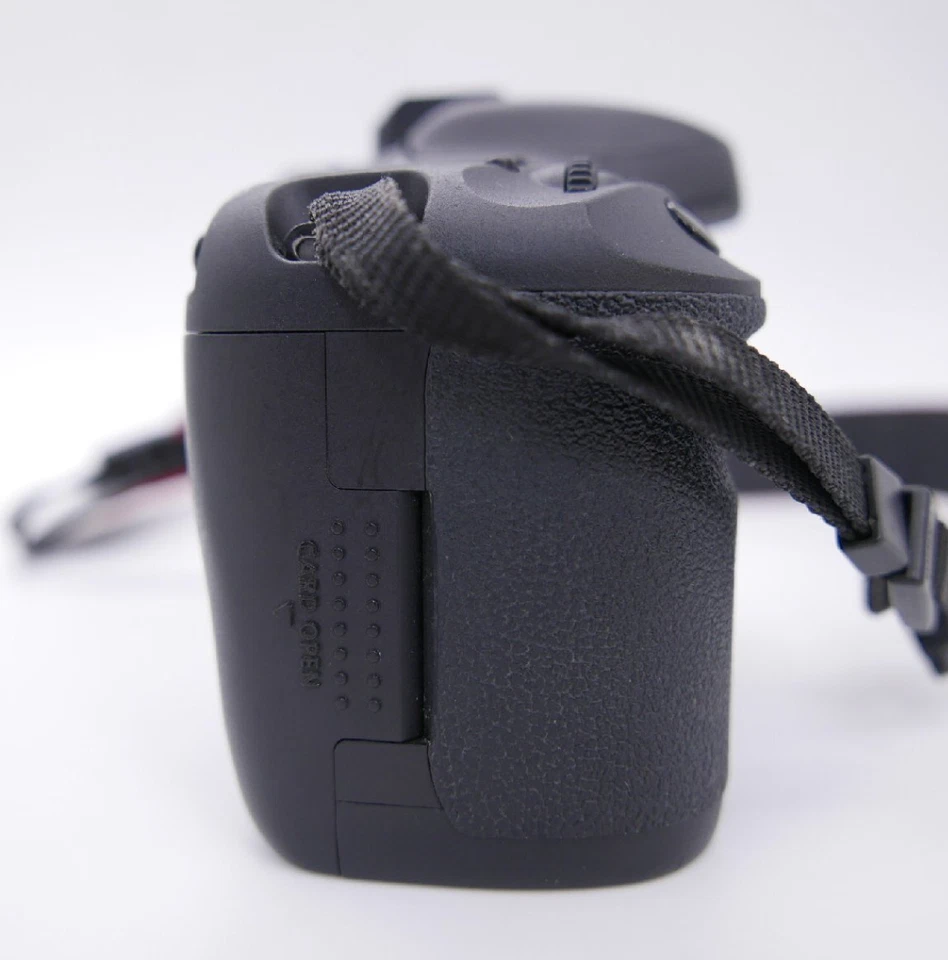 Canon EOS 7D 20.2MP Digital SLR Camera - Image 4 of 4