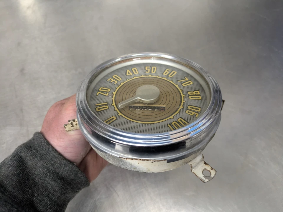 Ford Deluxe 1947 1948 velocímetro buen estado  Foto 4 de 4