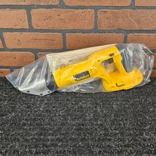 Dewalt DC490 18V 18 Ga Swivel Head Metal Shear-***NEW***