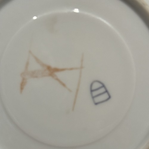 ANTICA TAZZA E PIATTINO STILE ROYAL VIENNA dipinti a mano FIRMATI accenti oro rialzati - Foto 17 di 18