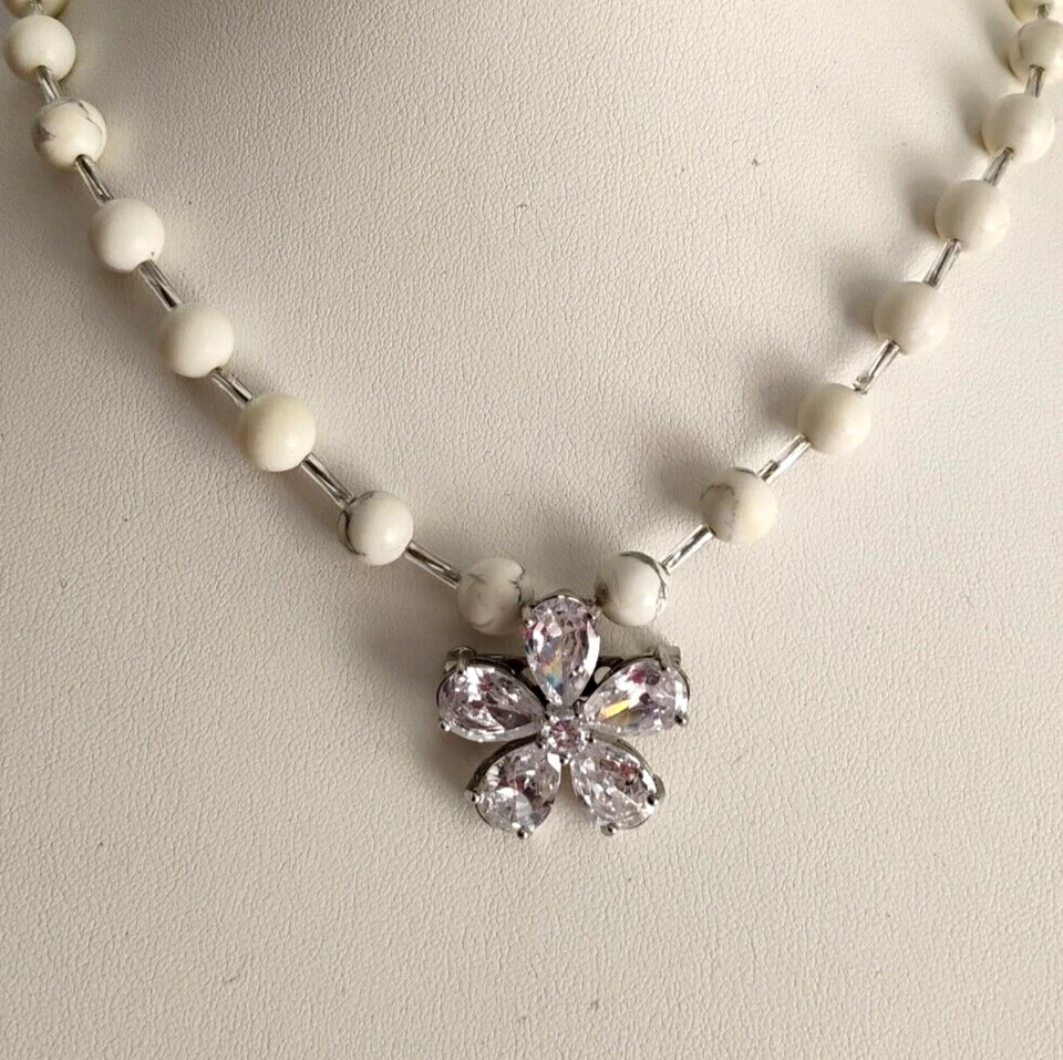 Hecho a mano blanco turquesa cuentas cristal flor colgante collar cuentas tubo vidrio Foto 2 de 4