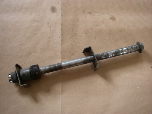 HINTERachse radbolzen rad achse axle roue rim Hinterrad KAWASAKI EL 250