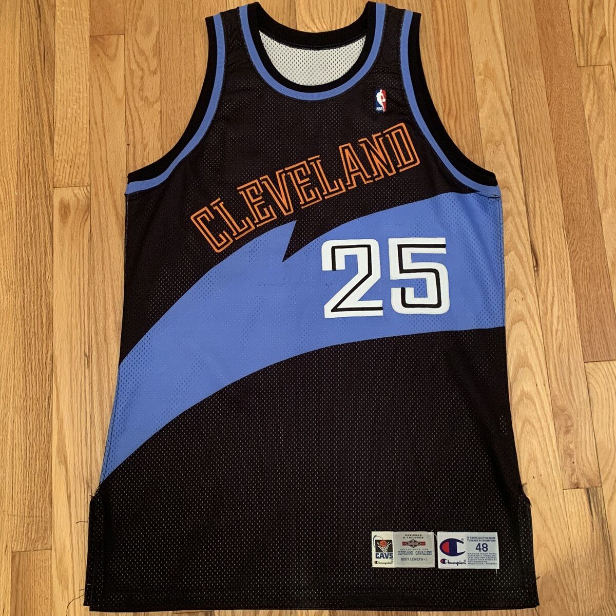 Vintage 1994-95 Mark Price Cleveland Cavaliers NBA Champion Vintage 1994-95 Mark Price Cleveland Cavaliers NBA Champion