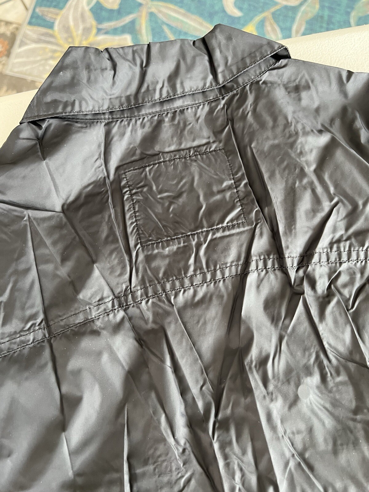 Levi’s Black Packable Super Light Thin Jacket siz… - image 5