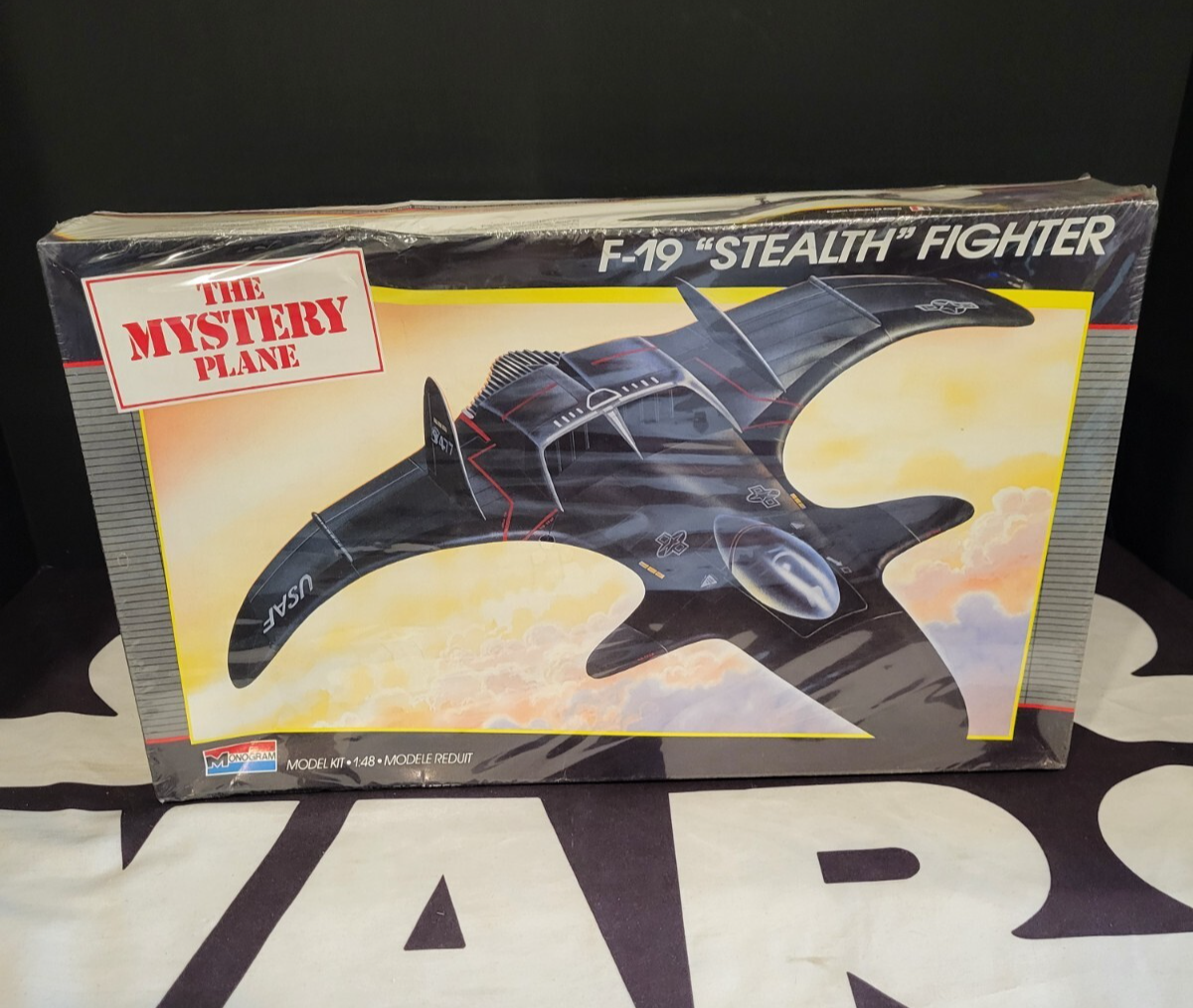 絶版貴重 MONOGRAM 1/48 F-19 STEALTH FIGHTER F-19 Stealth Fighter Mystery Plane 1987 1:48 MONOGRAM Military