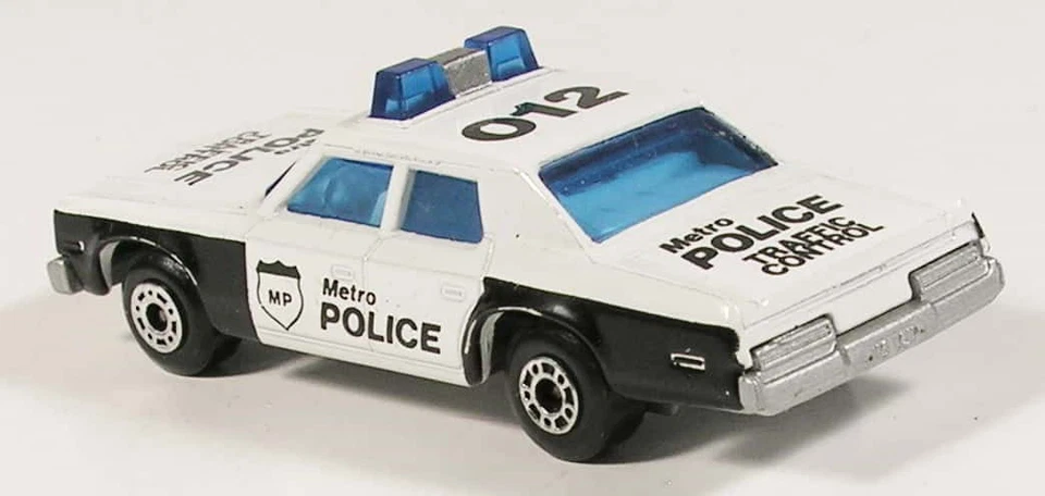 MATCHBOX 10 PLYMOUTH GRAN FURY POLICE SILVER PAINTED ENGLAND DEEP SHUTLINES BZL - Image 2 of 4