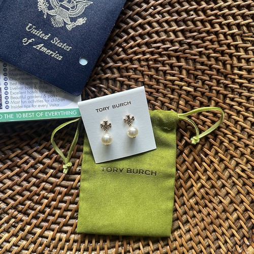 Tory Burch Textured Rope Logo Gold and Pearl Drop Earrings New with Tags - Picture 3 of 7