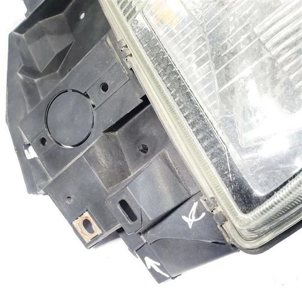 Conjunto de faro derecho grietas en la moldura ver fotos OEM 97 03 Volkswagen Eurovan Foto 4 de 4