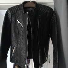 Schwarze Bikerjacke Leder kurz Langarm mit Re...