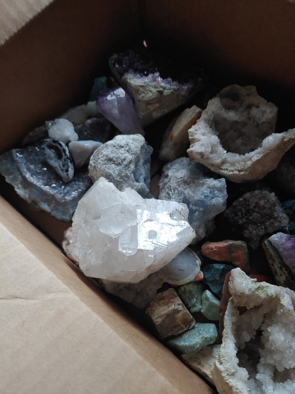 crystals rocks fossils minerals quartz crystal