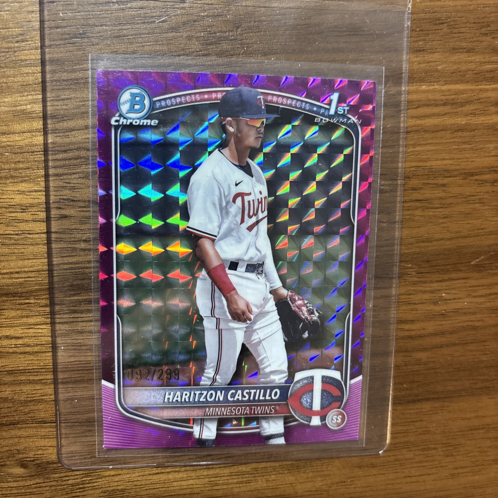 2025 Bowman Chrome Fuchsia Geometric Refractor Haritzon Castillo RC 1st /299