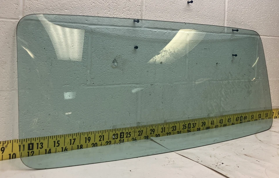 Parabrisas tintado trasero central GM 1957 4 puertas Oldsmobile/Buick usado OEM (RW107B) Foto 2 de 4