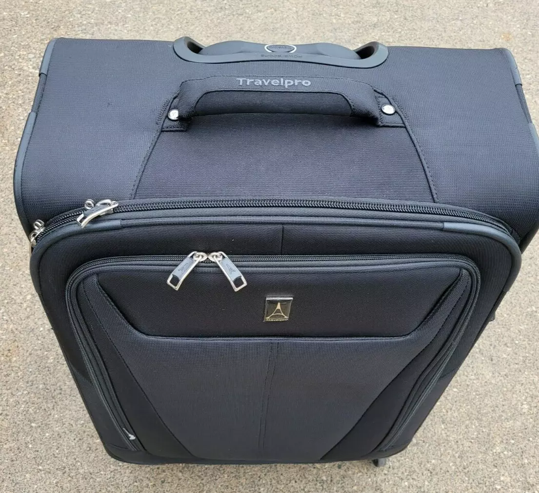 Travelpro maxlite cheap 4 25 spinner
