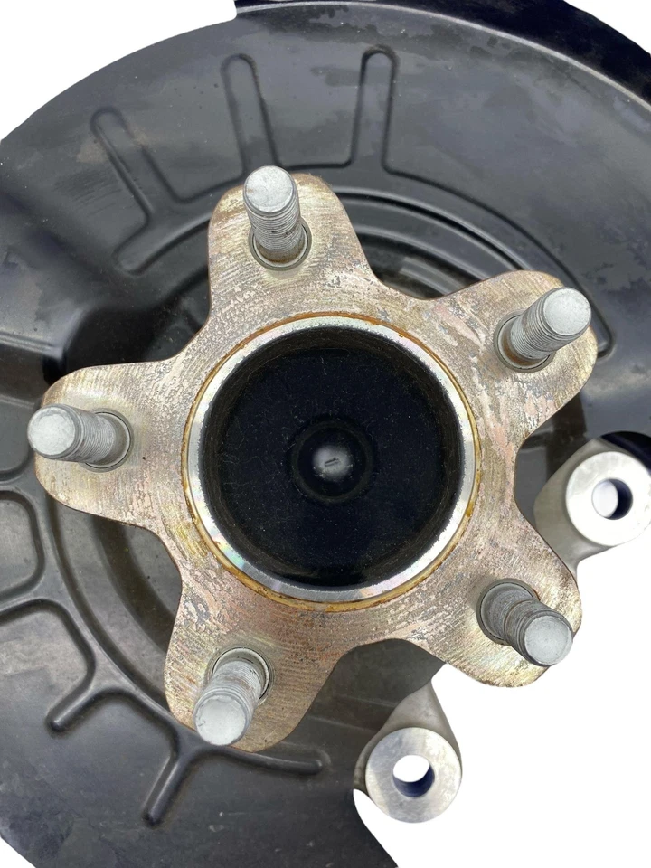 2022 - 2024 MITSUBISHI OUTLANDER 2.5L FWD REAR LEFT SPINDLE KNUCKLE HUB - Image 2 of 4