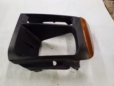 Right Passenger Park Light Bezel ( Cracked ) Fits 05 06 07 Ford F250 F350