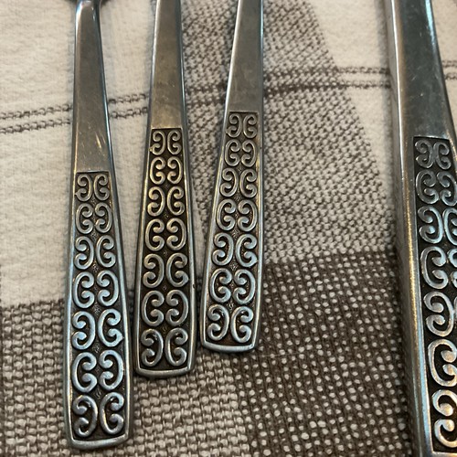 International Stainless Flatware SERENATA 11 Piece Spoon fork Knife - Picture 3 of 5
