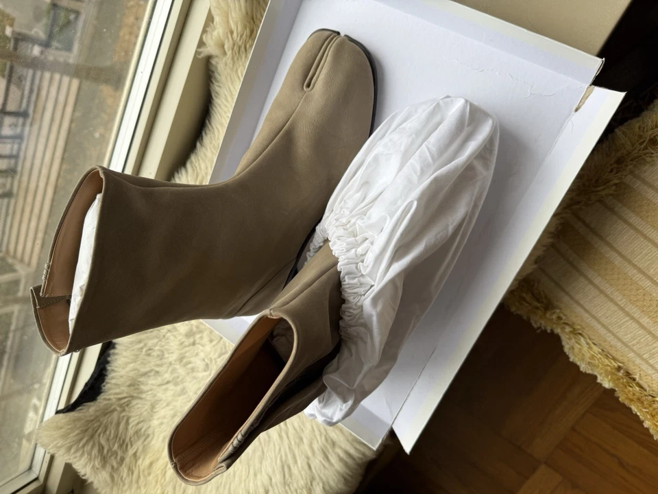 E0 Auténticos Zapatos Bota Tabi MAISON MARGIELA Cuero Crema Punta Hincha Talla 39 $1420 Foto 3 de 4