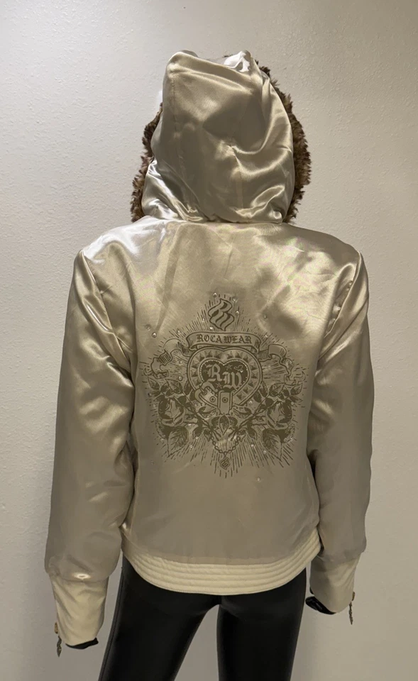 Vintage Rocawear women’s Ivory Jacket With Faux Fur Collar NWT Rare Find - Image 3 of 4
