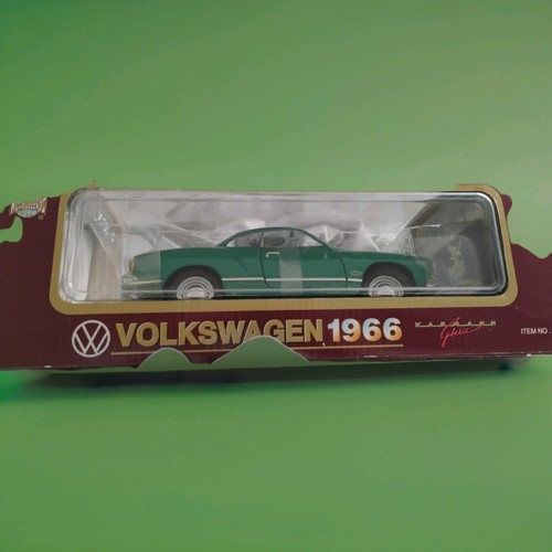 Road Legends Volkswagen 1966 Karmann-Ghia - Picture 3 of 5