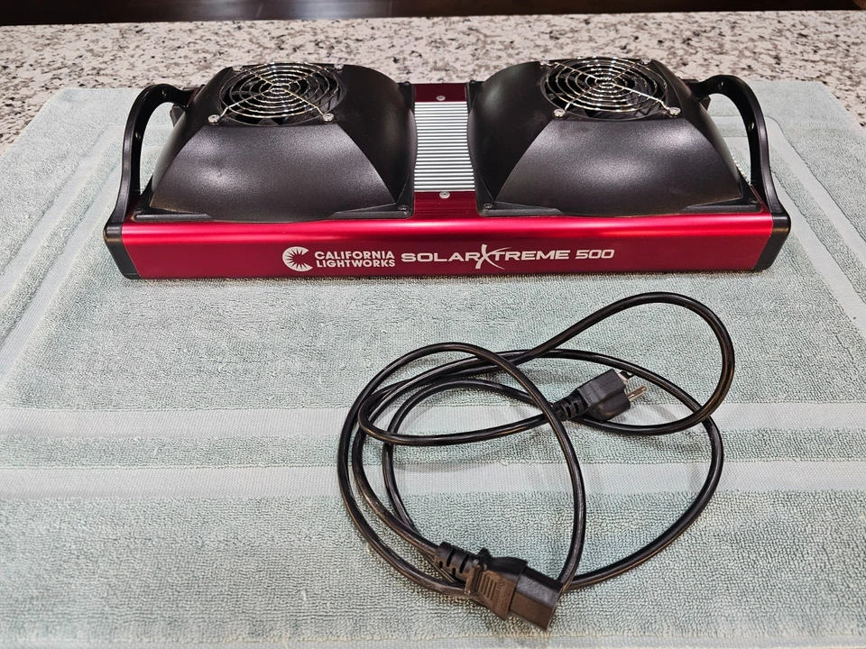 GROWLIGHT California Lightworks Solarxtreme 500 GROWLIGHT apenas usado Foto 2 de 4