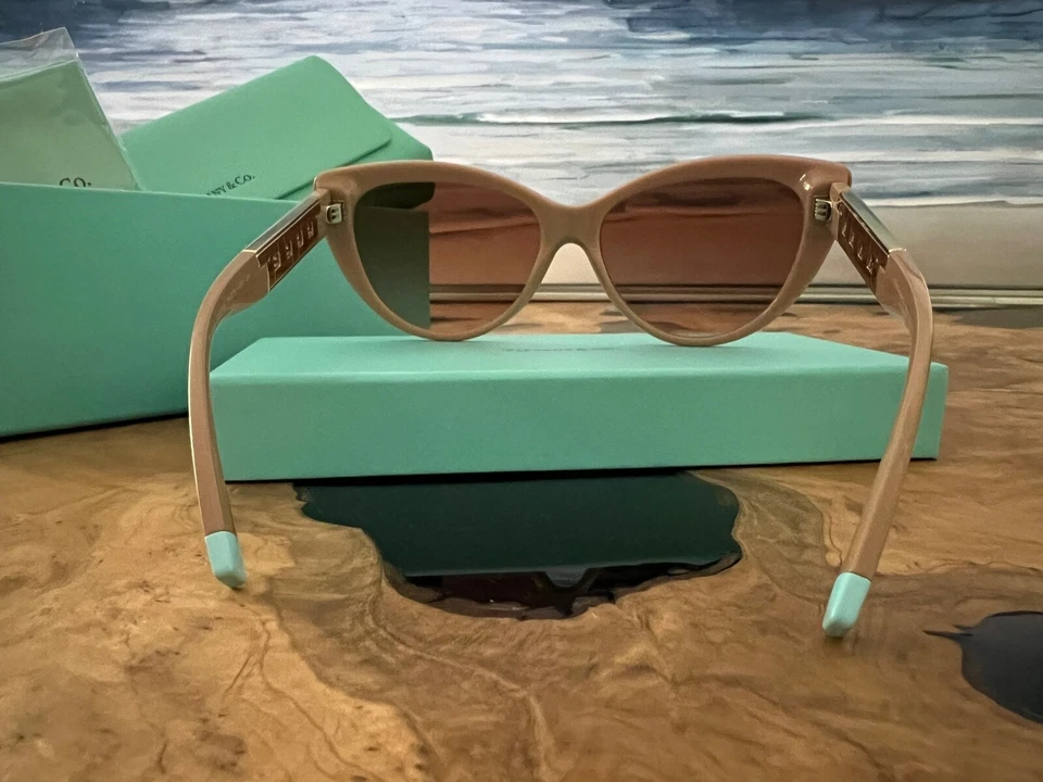 Nuevas gafas de sol para mujer Tiffany & Co. TF4196 ojo de gato beige marrón”  Foto 4 de 4