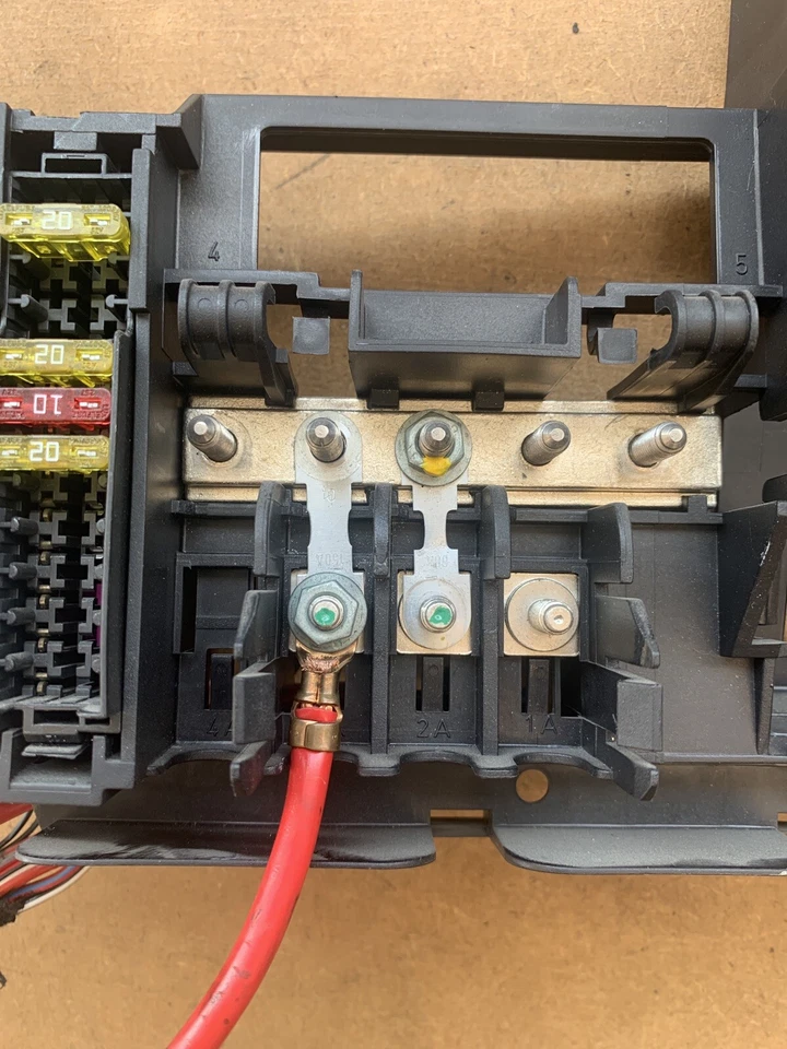 Módulo relé caja fusibles maletero Audi A8 Quattro 2004-2010 trasero derecho 4E0971845 OEM Foto 3 de 4