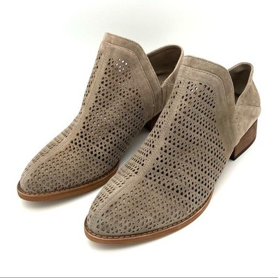 vince camuto cinneys