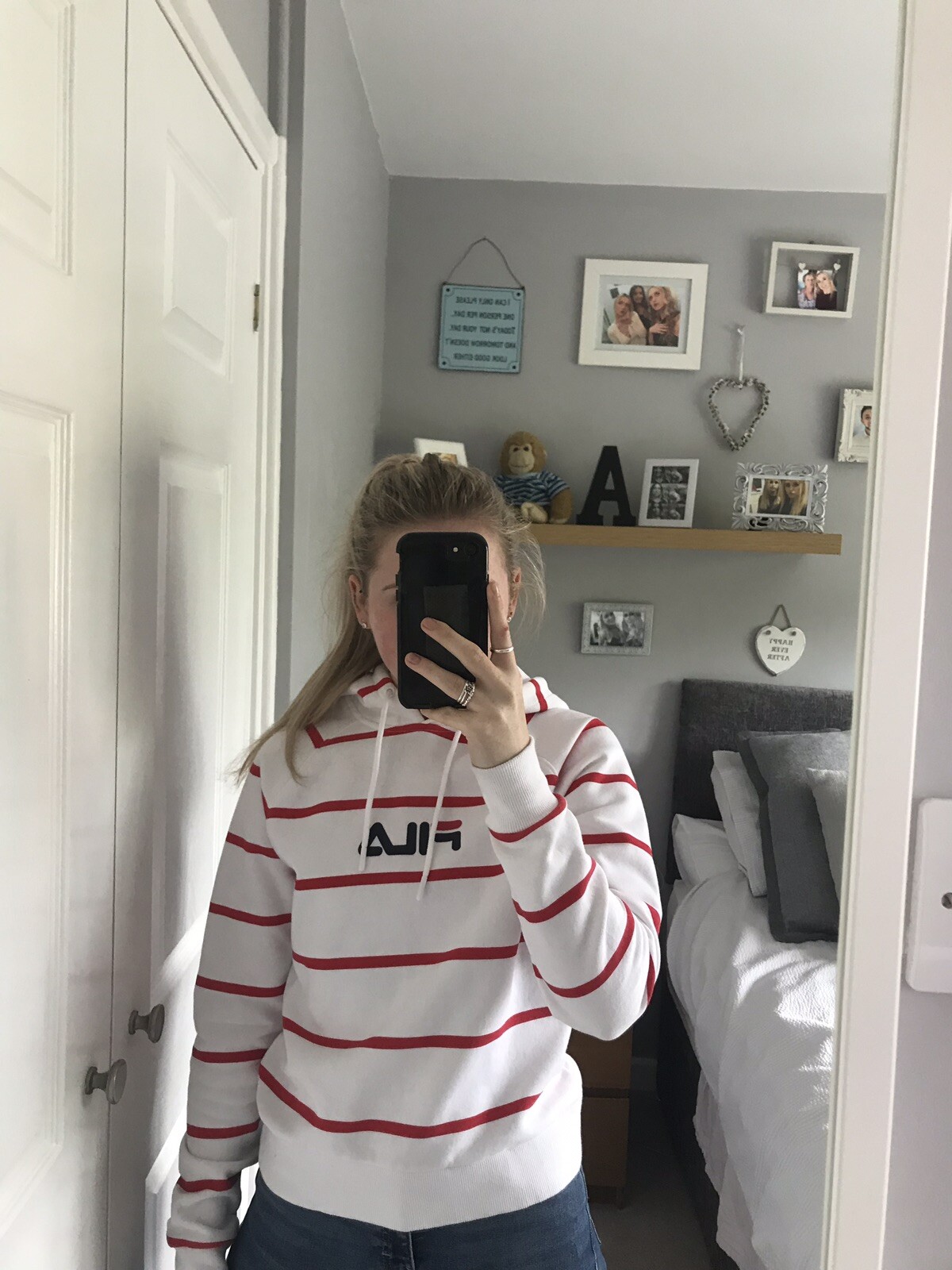 Felpa con cappuccio Fila a righe bianche e rosse