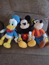 Mickey Mouse, Donald Duck and Goofy Kohls Cares Plush lot Disney