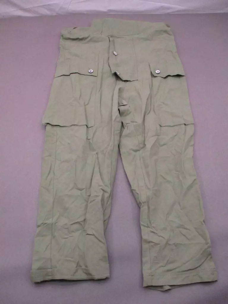 NWT Classic Fashion Size L Womens Green Stretch Bib Overall Cargo