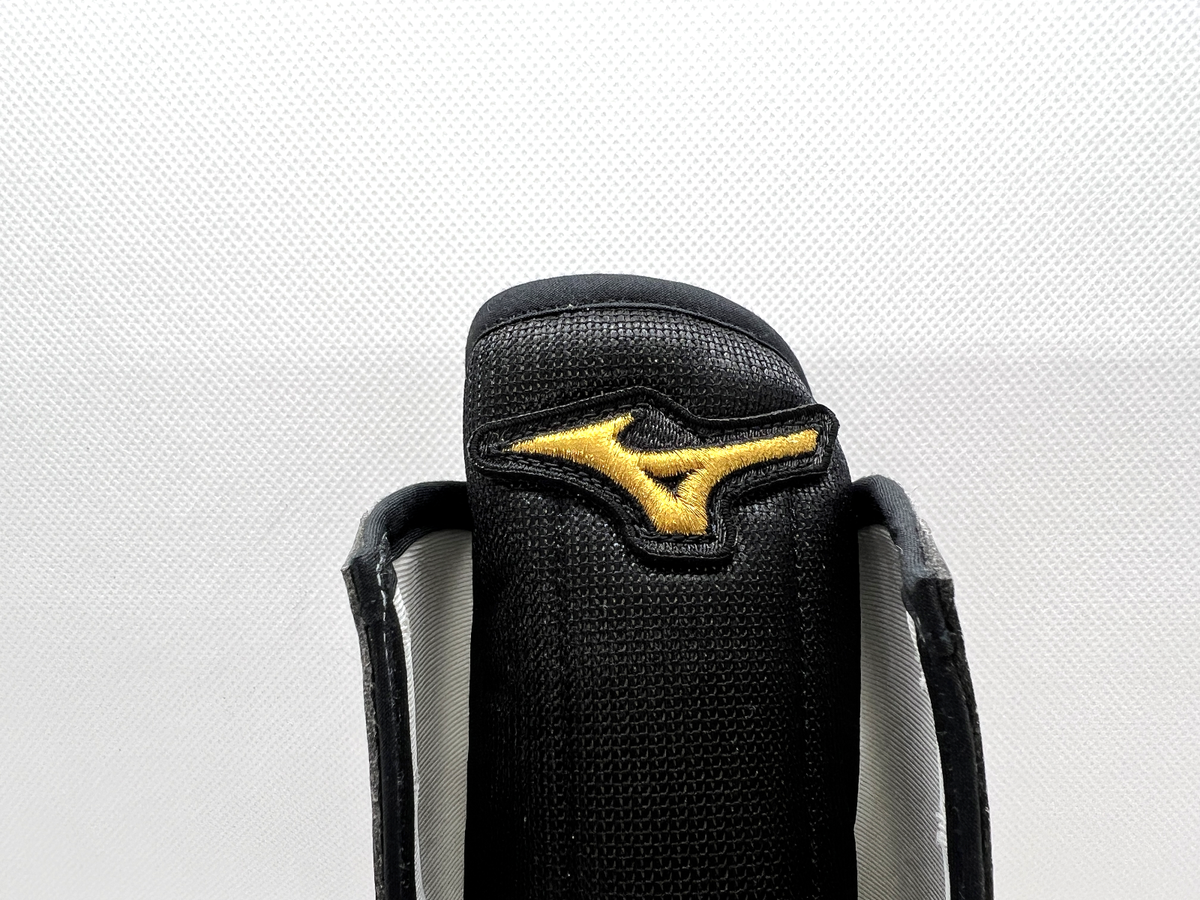 MIZUNO Boxing Shoes Finisher MID Black Black Line Gold 21GA231012