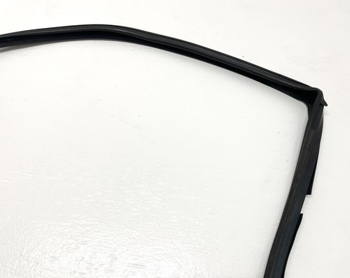 95-99 OEM BMW E36 318ti Front Right Passenger Window Guide Gasket 51328146248 - Picture 7 of 8