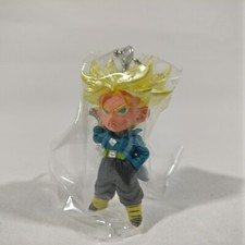 Dragon Ball Super UDM Super Saiyan Cápsula Coleccionable Llavero Bandai