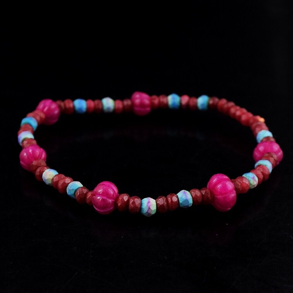 Ruby & Red Onyx ,Howlite 33 Cts Beaded Stretchable Awesome Ruby & Red Onyx ,Howlite 33 Cts Beaded Stretchable Awesome