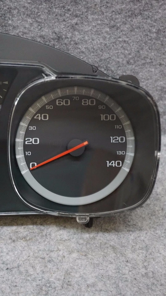 2013 14 15 16 GMC Terrain Speedometer Instrument Gauge Cluster 23265867 - Image 4 of 4