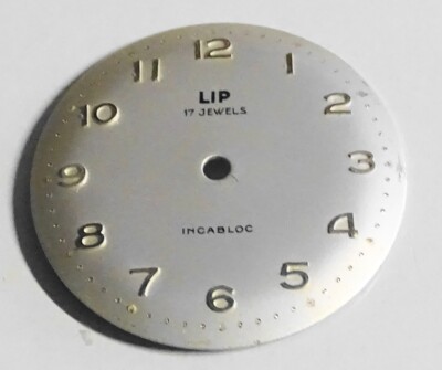 MONTRE ANCIENNE LIP carré Date 28 mm Plaque Or Ref F166 EUR 100,00