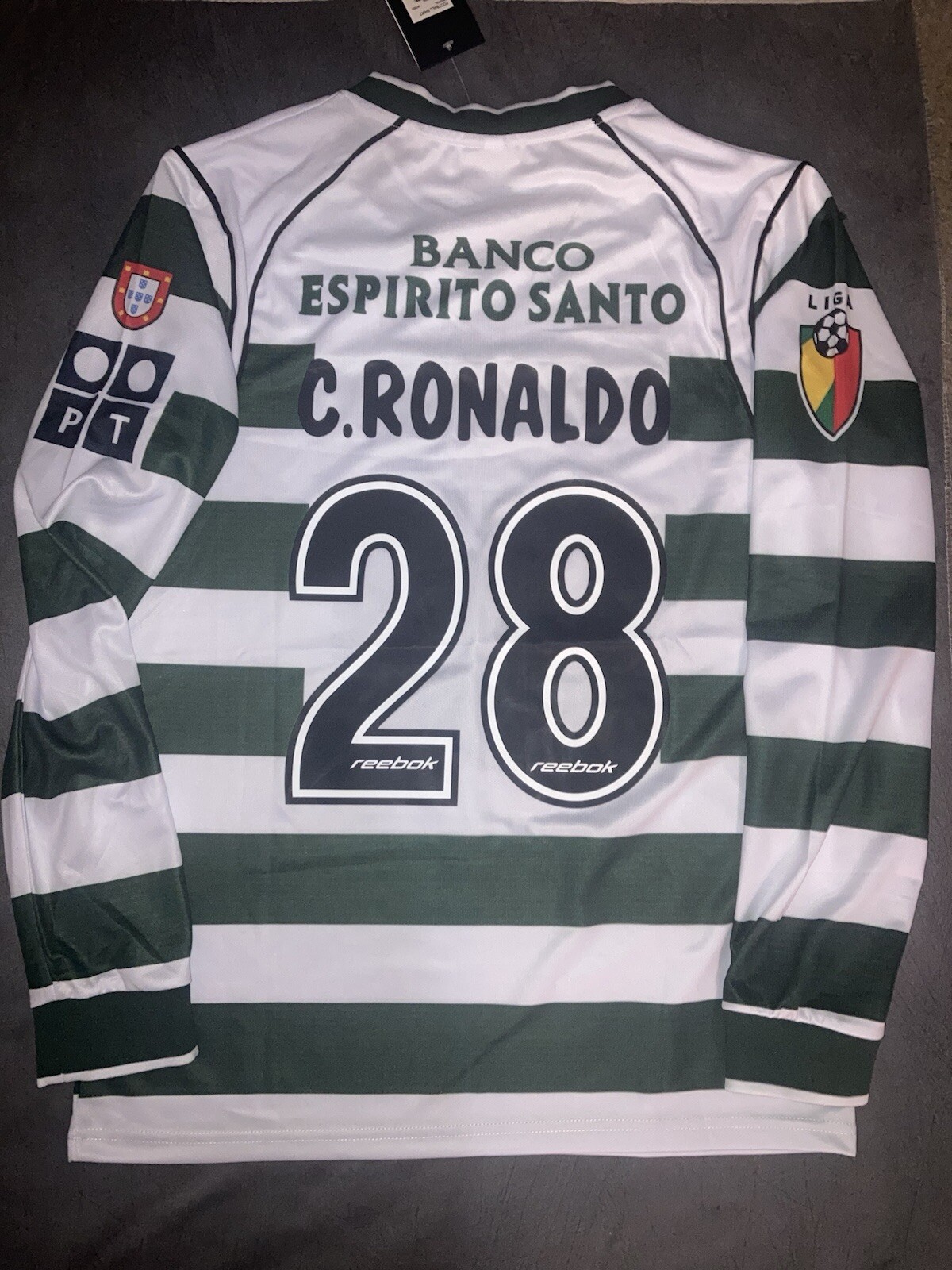 Cristiano Ronaldo Lisbon 2001/2003 Home Long Sleeve Retro Soccer Jersey