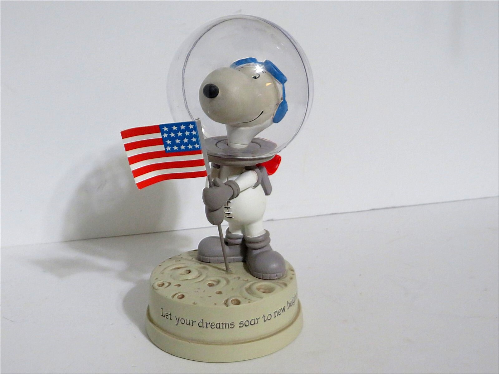 SNOOPY & Charlie Brown Hallmark Gallery Figurine 2019 Peanuts Collectible