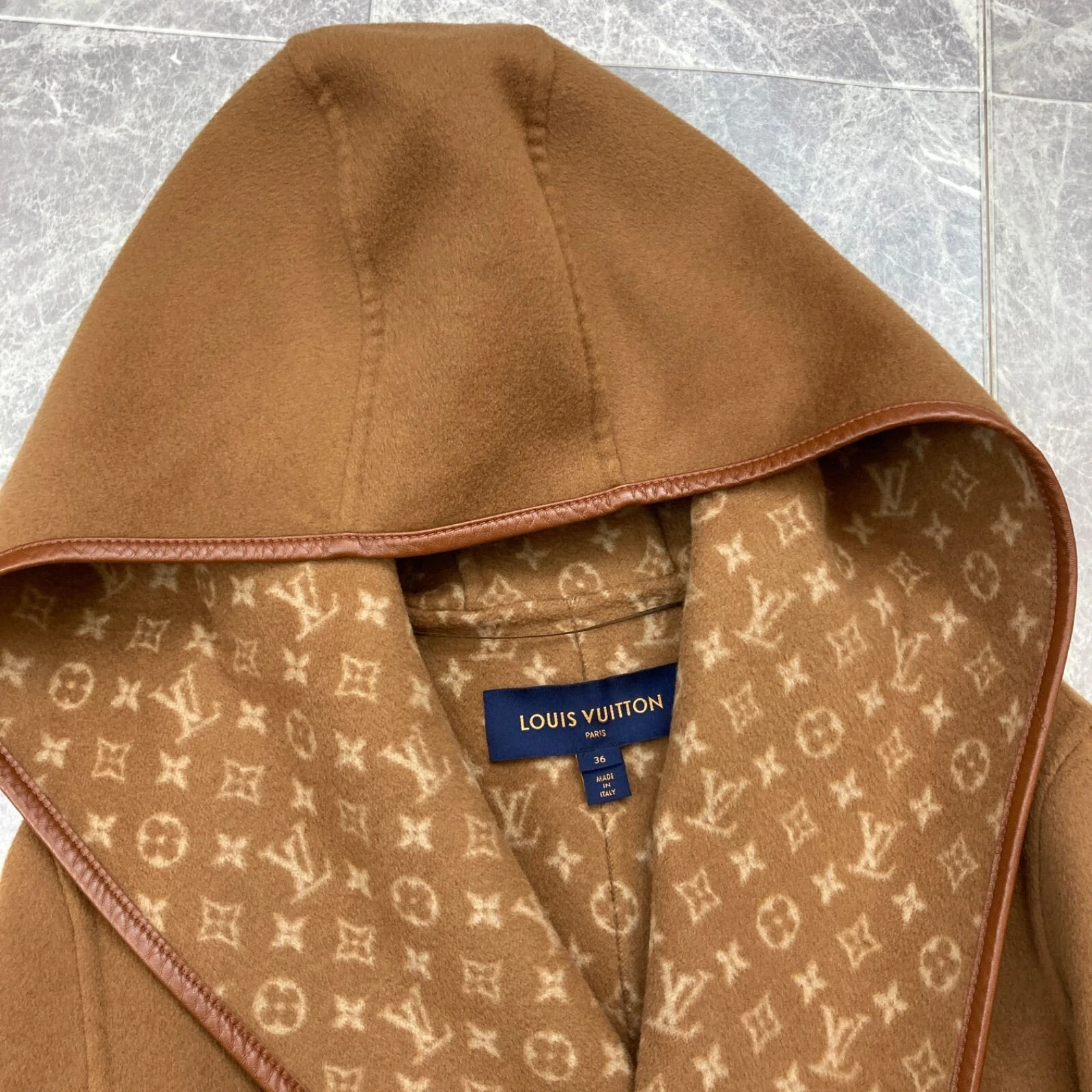 LOUIS VUITTON（LV） Cappotto Louis Vuitton Monogram Camel Double Face con cappuccio taglia: 36 FJC020QWE